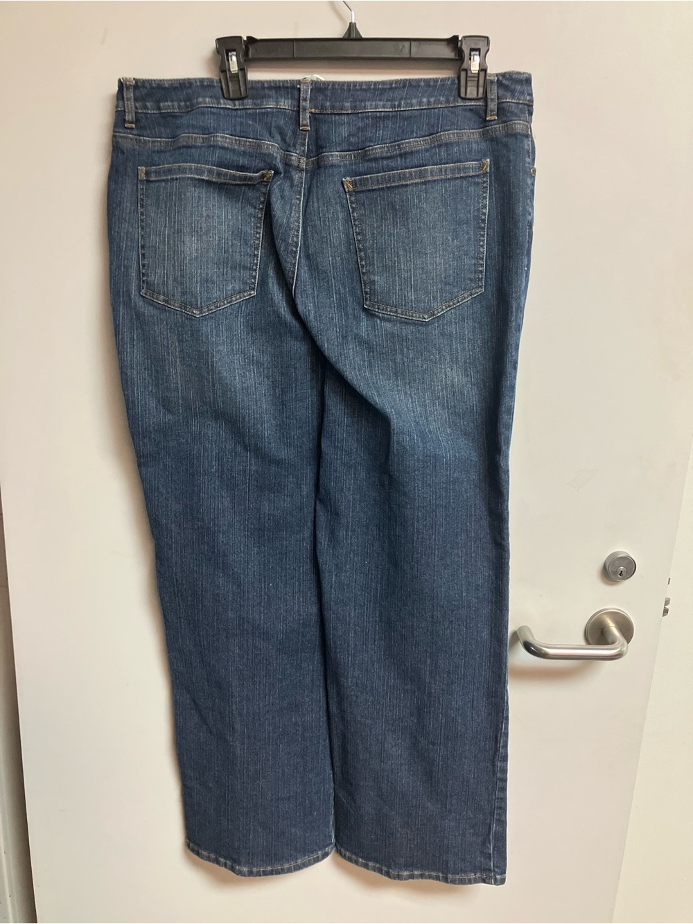 Talbots Men's Relaxed Straight-Leg Jeans in Medium Blue